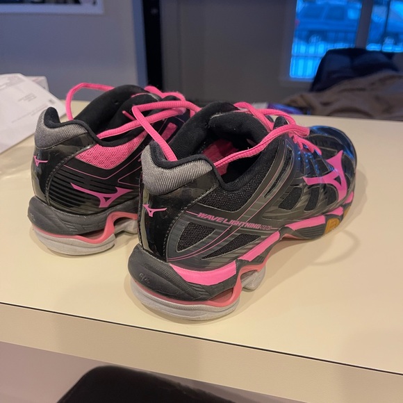 COPY - Mizuno RX3 Hot Pink Cross Trainers - Picture 5 of 5